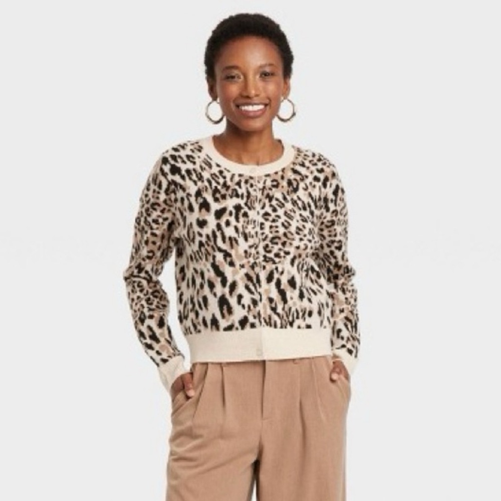 BNWT !! Target :: a new day :: leopard print cardigan :: size XS